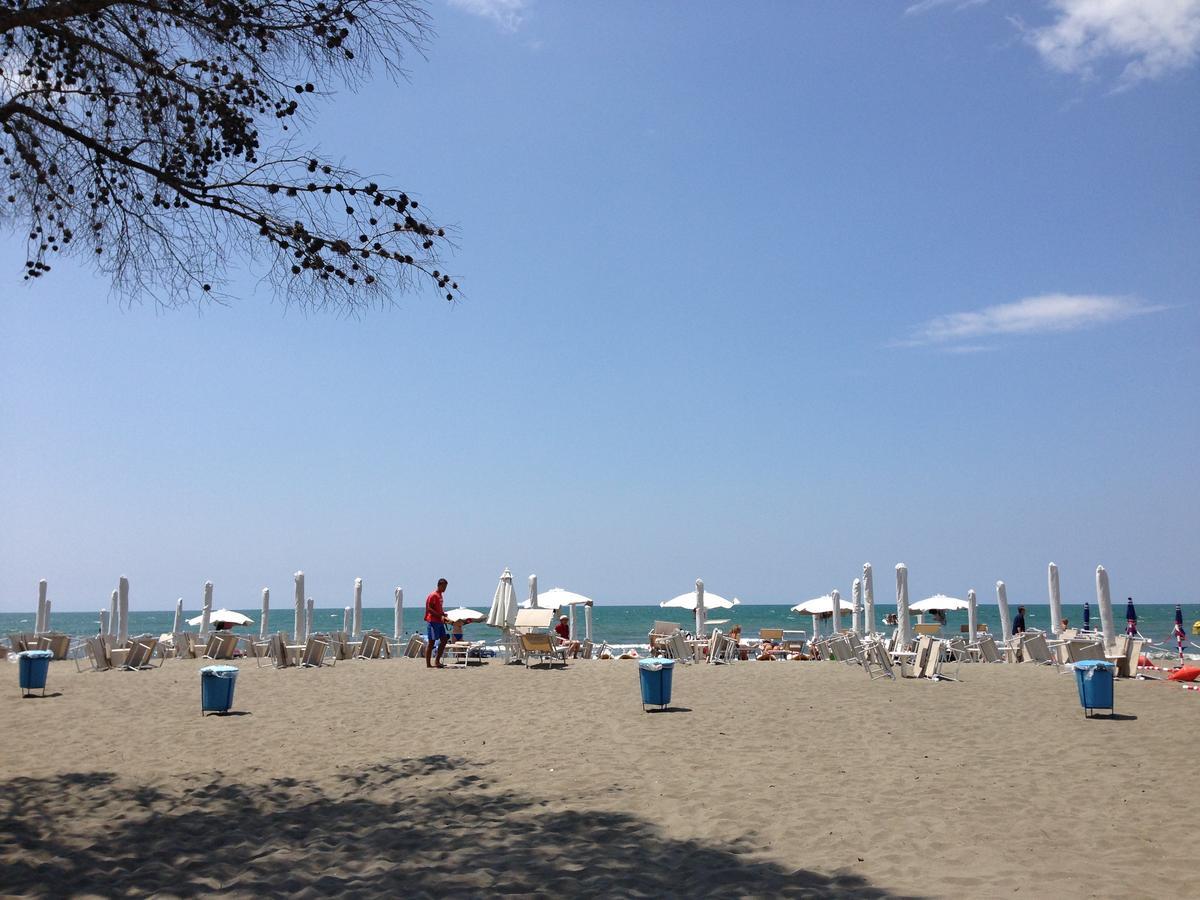Hotel Alba Shëngjin Buitenkant foto