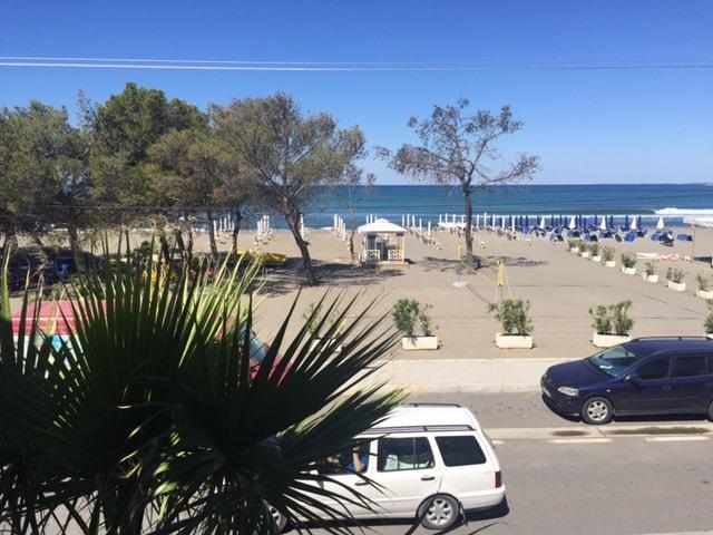 Hotel Alba Shëngjin Buitenkant foto